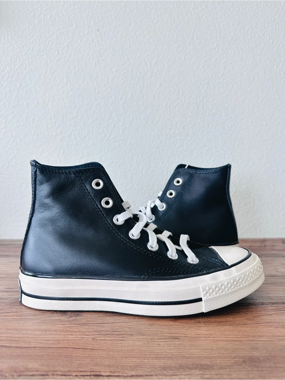 Big Kids Converse Chuck 70 Leather High Top in Black/White (Size 3) BRAND NEW!
